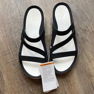 Crocs Swiftwater Sandal Womens 9 Black White Asymmetric Slide 203998-066 NWT